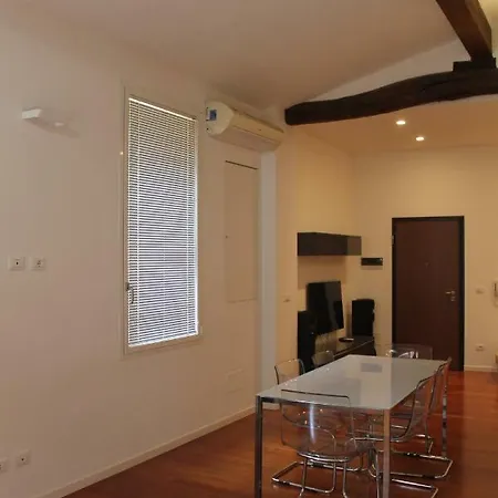 Lägenhet Loft Delle Mura Bologna